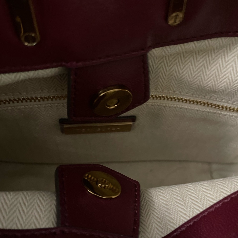 Tory Burch KIRA CHEVRON MINI BUCKET BAG Burgundy - Picture 7 of 12